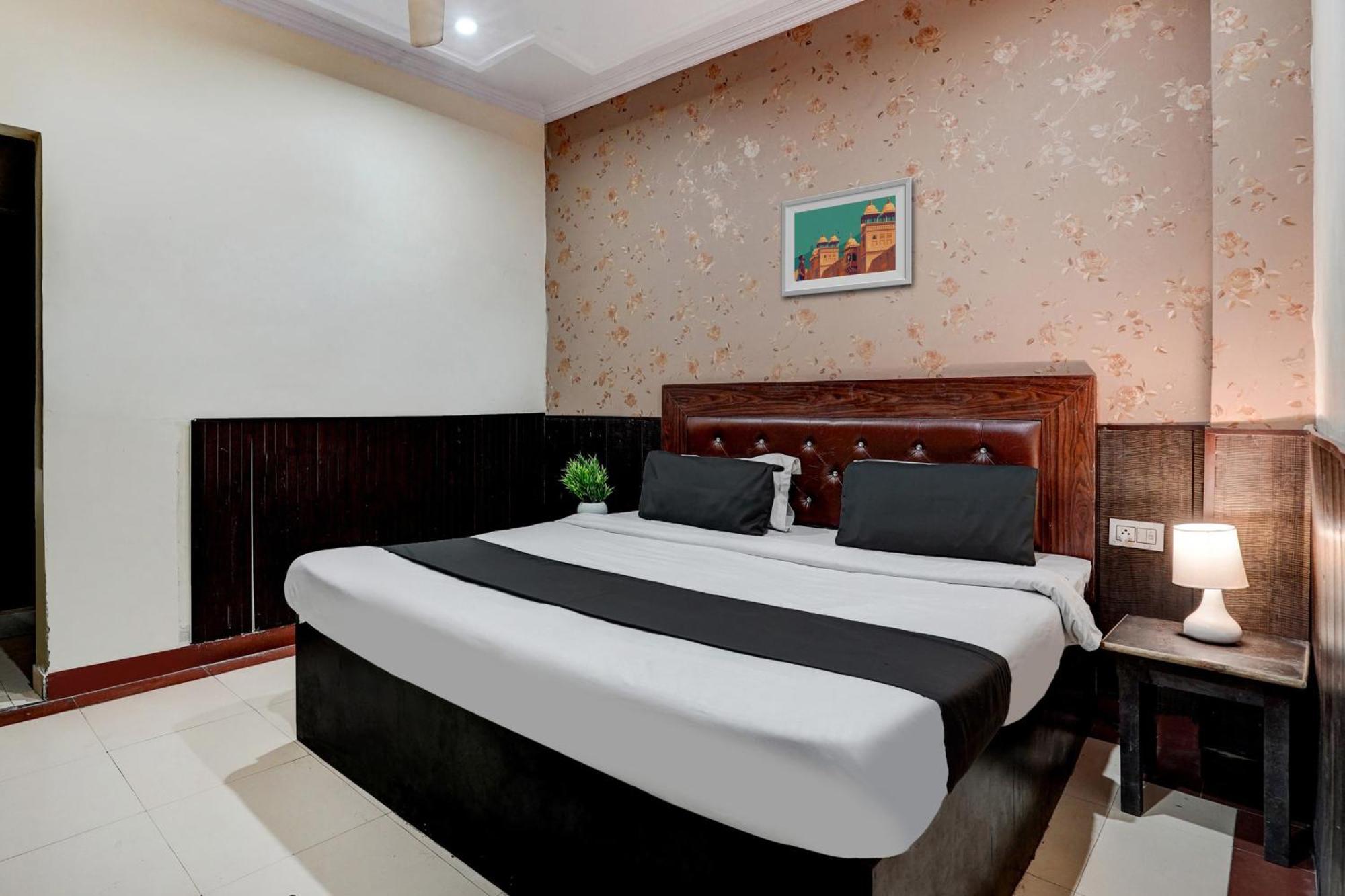 Super Hotel O Bg Hotel Faridabad Extérieur photo