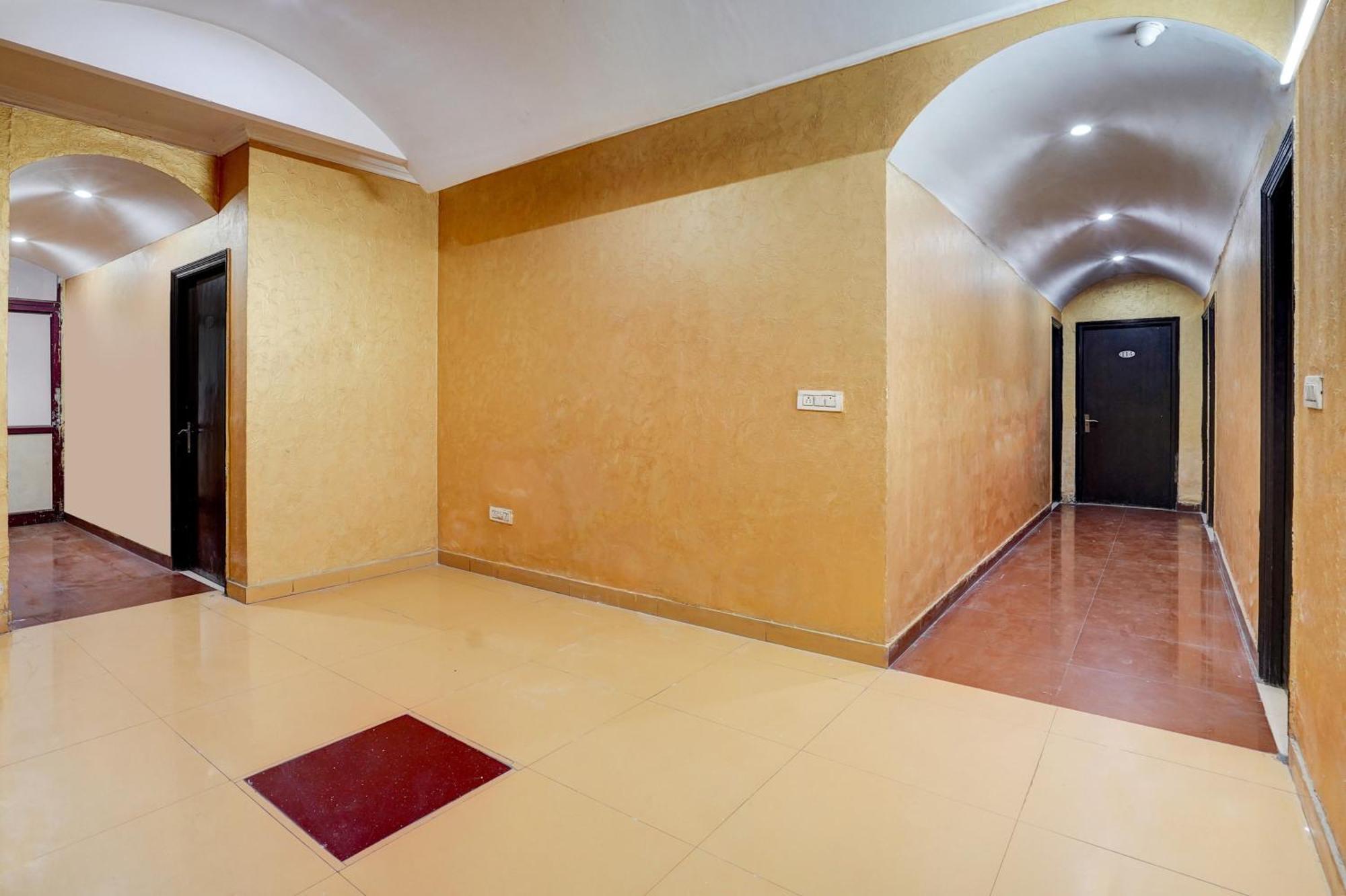 Super Hotel O Bg Hotel Faridabad Extérieur photo