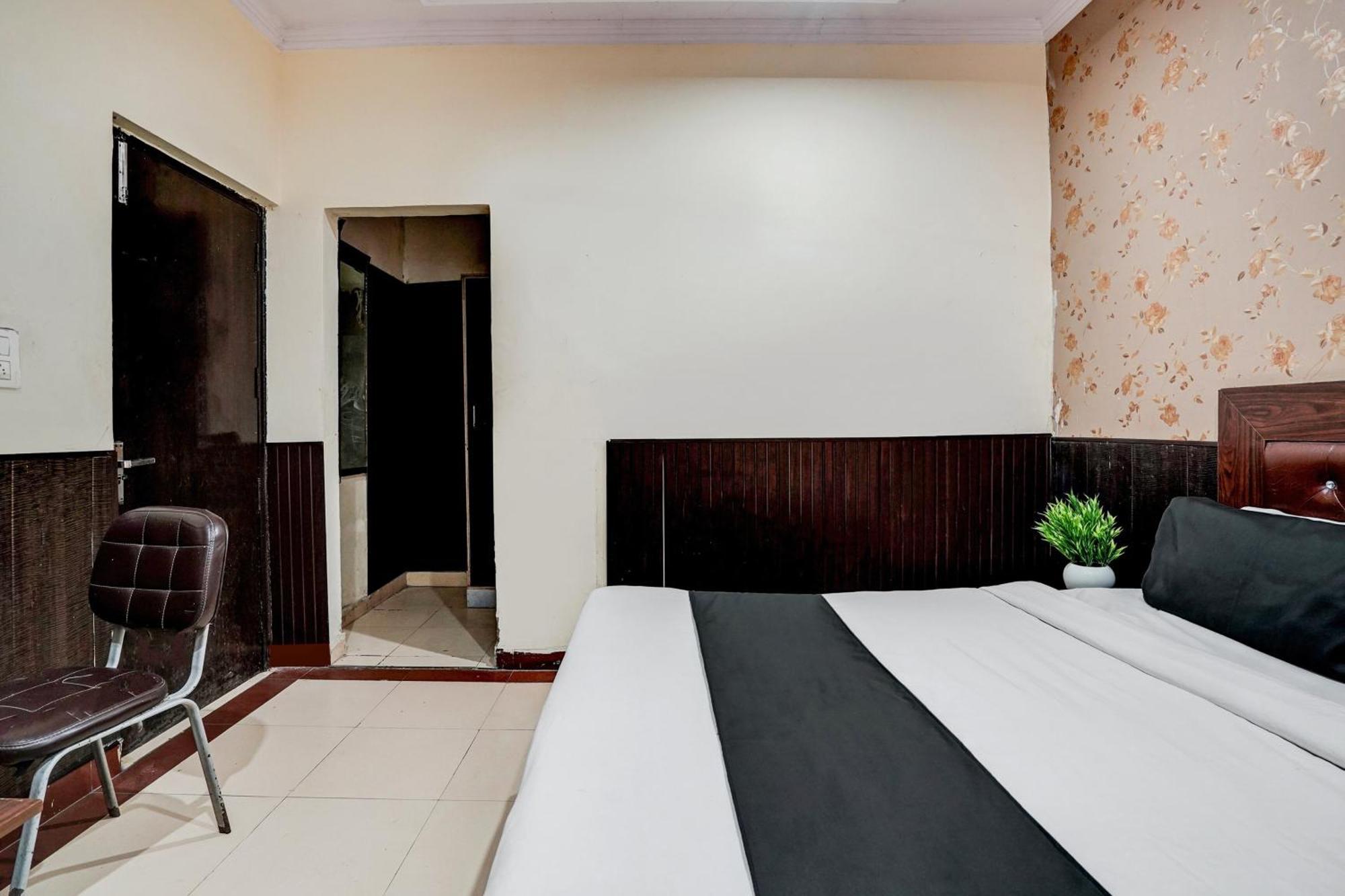 Super Hotel O Bg Hotel Faridabad Extérieur photo